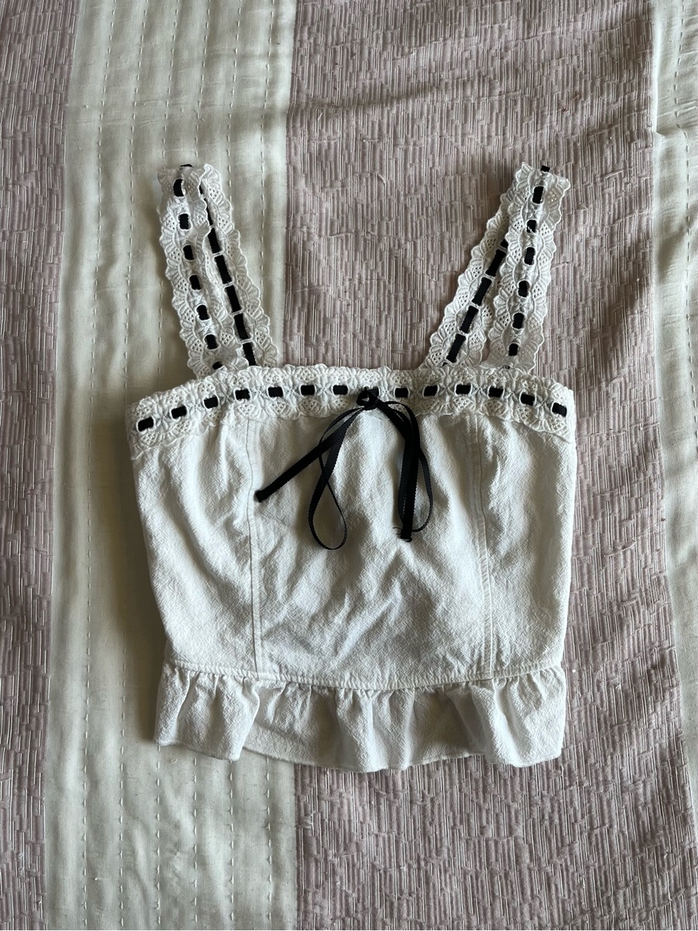 Y2K 2000s style Black White Crop top Bow lace accent Size Small